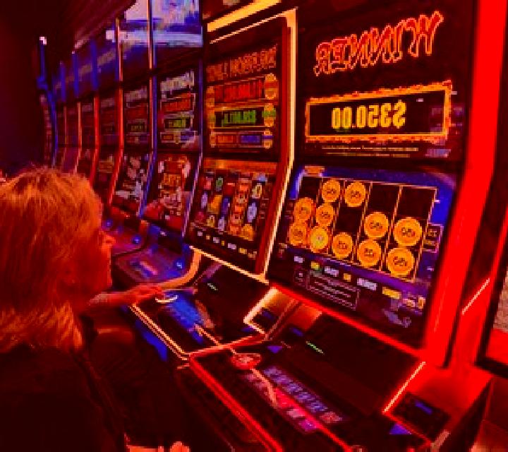 Club 2000 Casino online slot