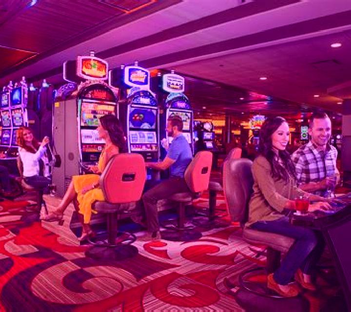 Club Reno Wild slot game
