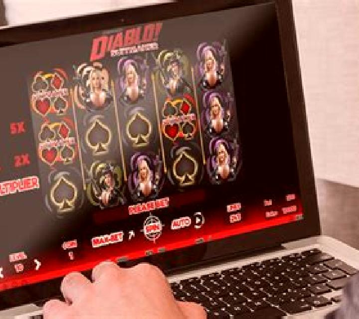 Codename Diablo Suitmaker slot machine