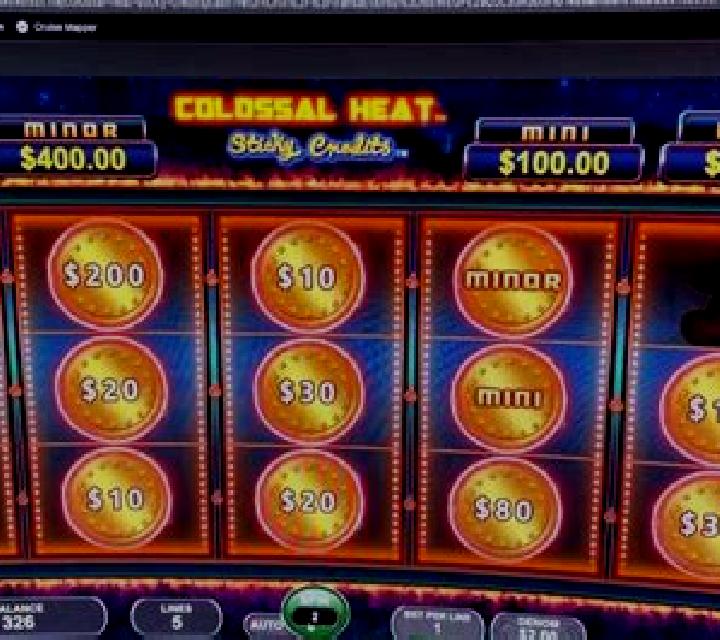 Colossal Heat Sticky Credits online slot