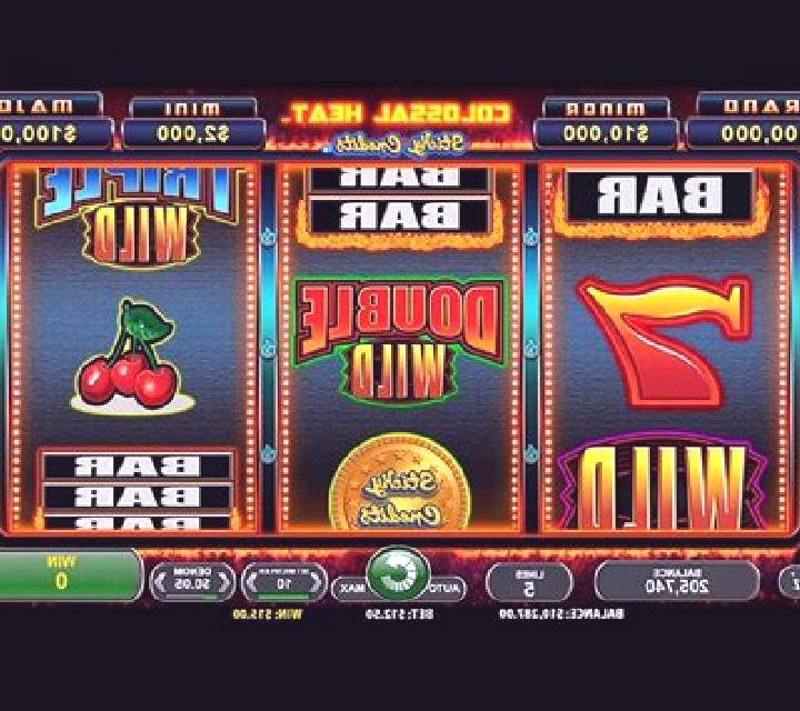 Colossal Heat Sticky Credits slot machine