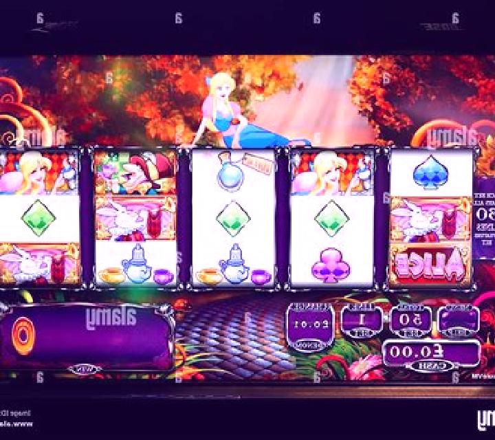 Colossal Wonderland slot machine
