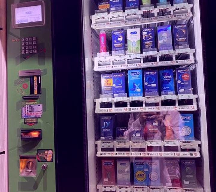 Condom Hub slot machine