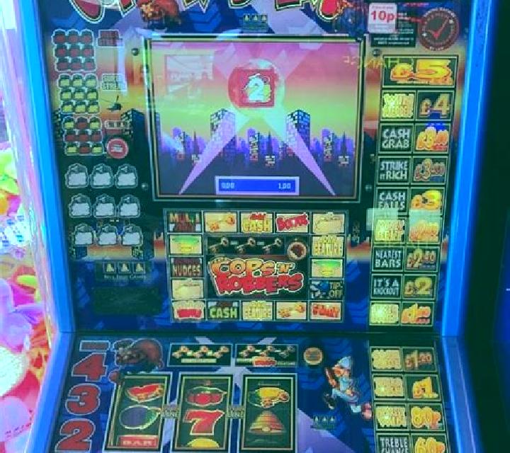 Cops n Robbers (Green Tube) slot machine