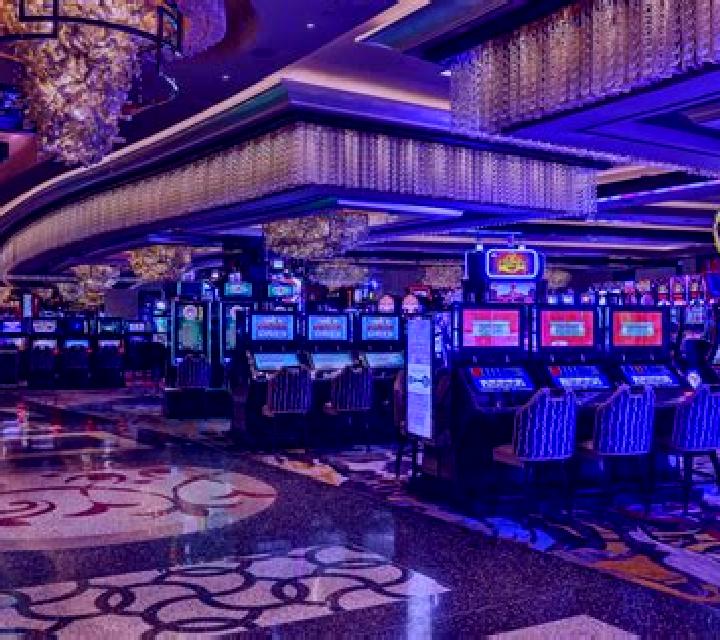 Cosmopolitan slot game
