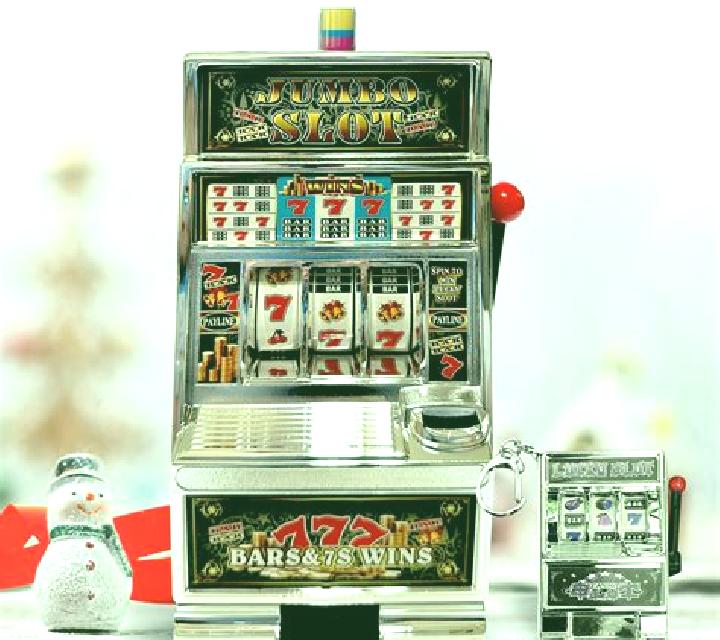 Crack The Piggy Bank Express slot machine