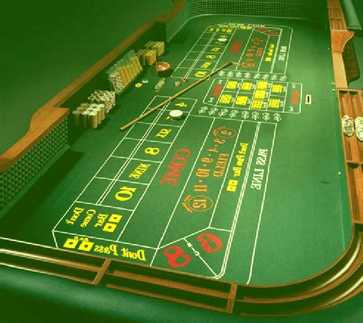 Craps (Rival) slot machine