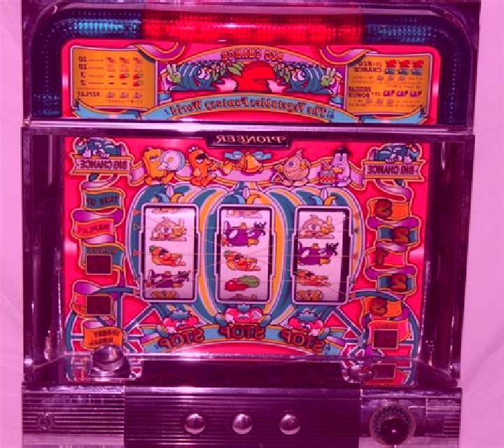 Crash Pioneer slot machine