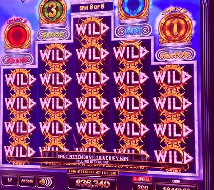 Crazy 8 s slot machine