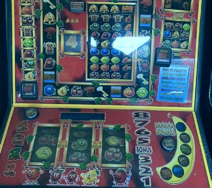 Crazy Fruits Dice slot machine