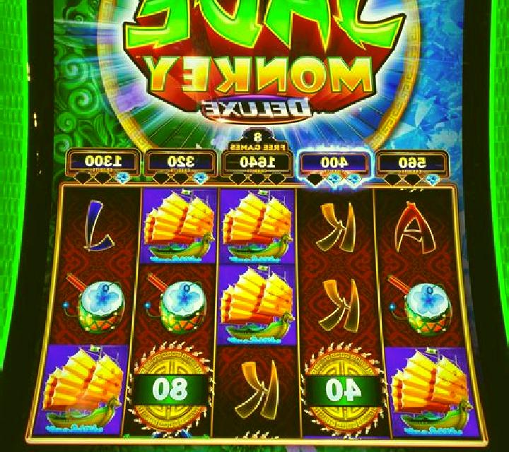 Crazy Monkey Deluxe slot game