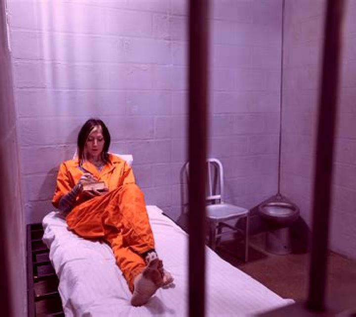 Crazy Women s Jail slot machine