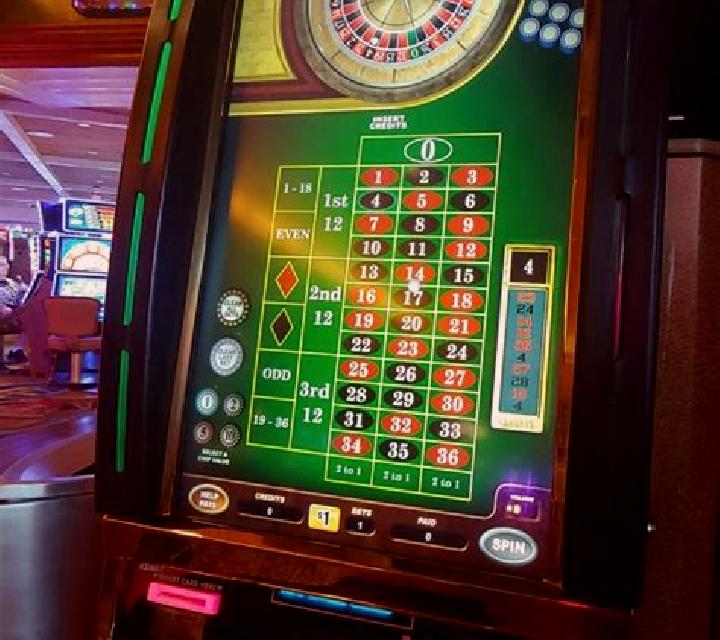 Cric Roulette slot machine