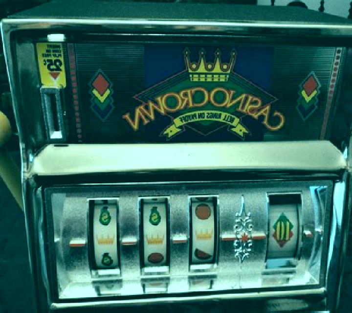 Crown Coin slot machine