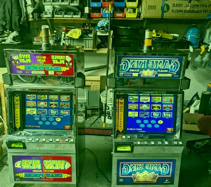 Crown Stacks 40 slot machine
