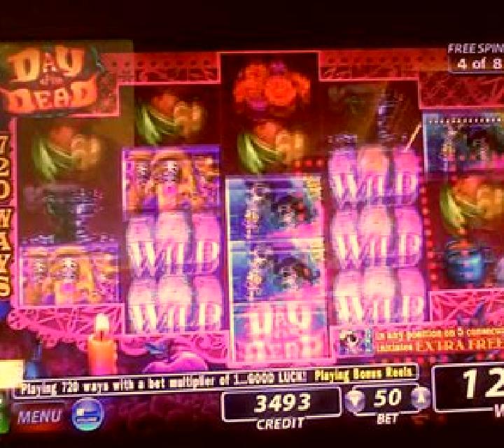 Crypt of The Dead slot machine