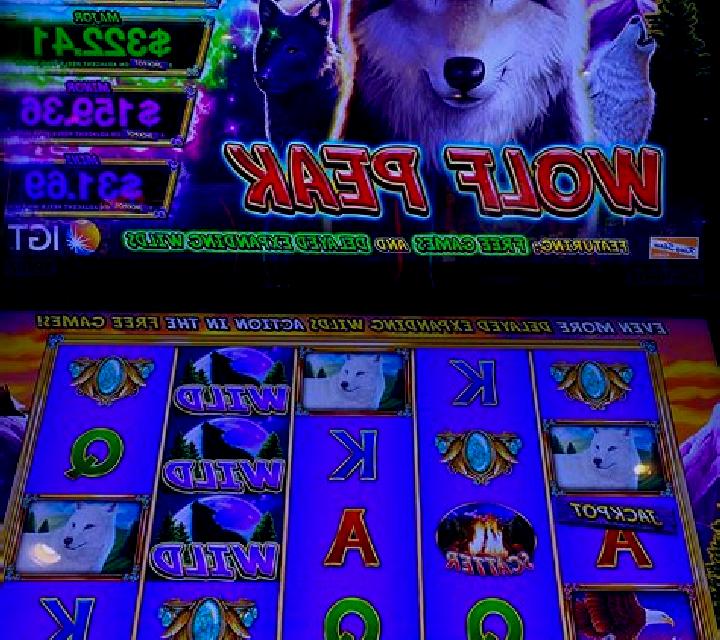 Crystal Peak slot