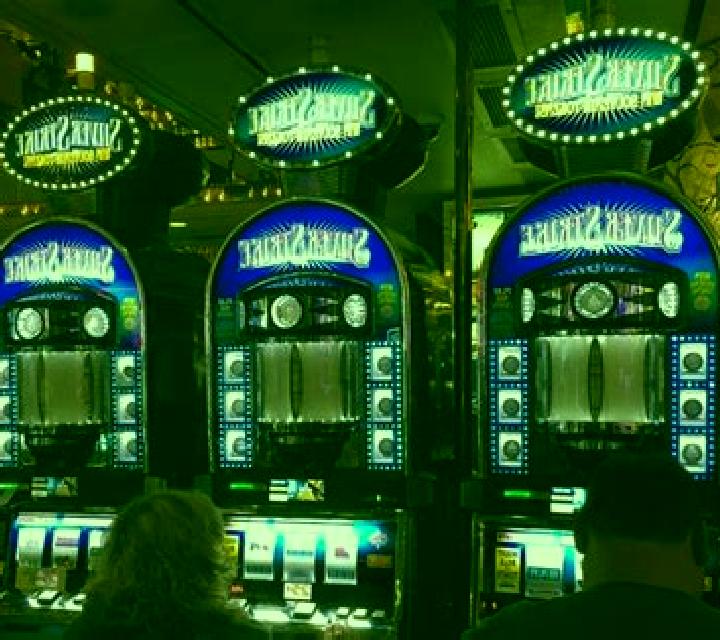 Crystal Strike slot machine