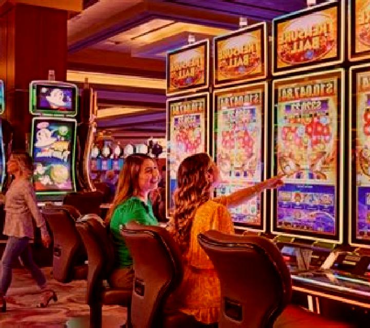 Cupcakes: Play slot machine