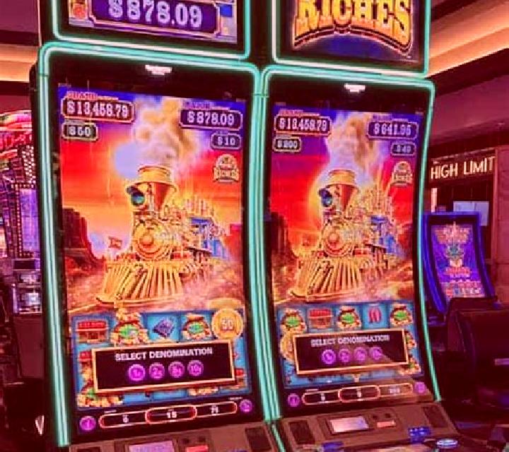 Cursed Riches slot machine