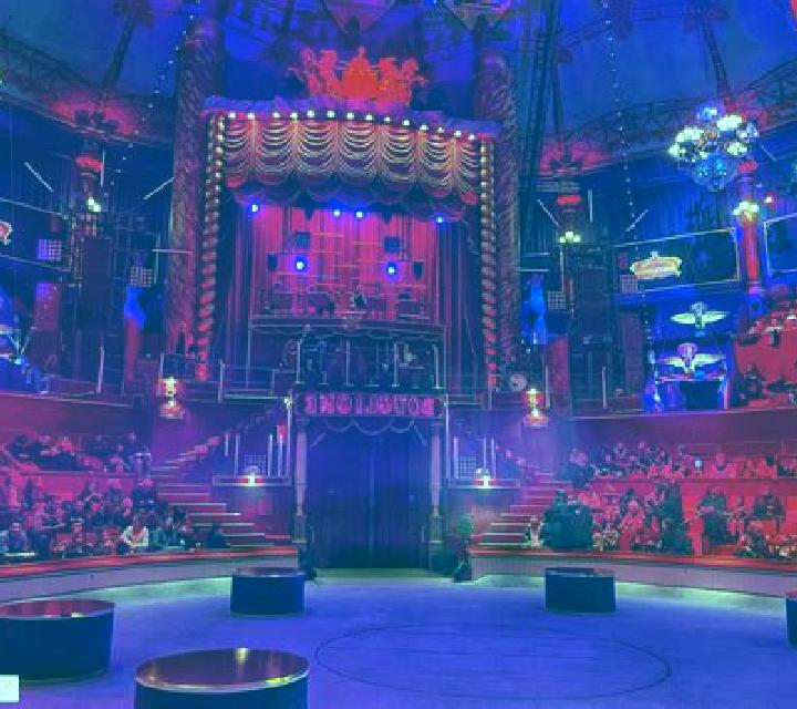 D Cirque online slot