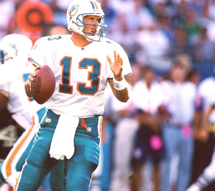 Dan Marino Gunslinger slot machine