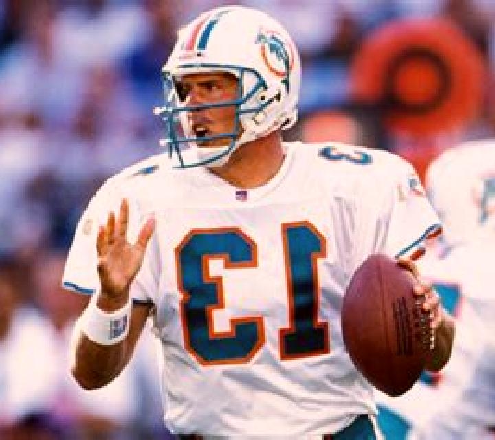 Dan Marino Perfect Pass slot machine