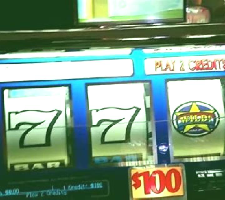 Dark 100 slot machine