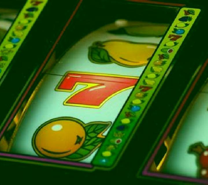 Dazzling 7 slot machine