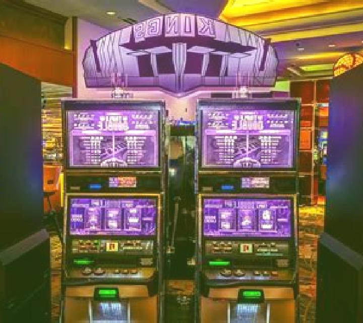 Desert Hawk slot machine
