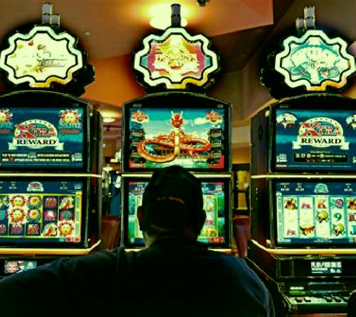 Deuces Wild 10 Hands (GVG) slot machine