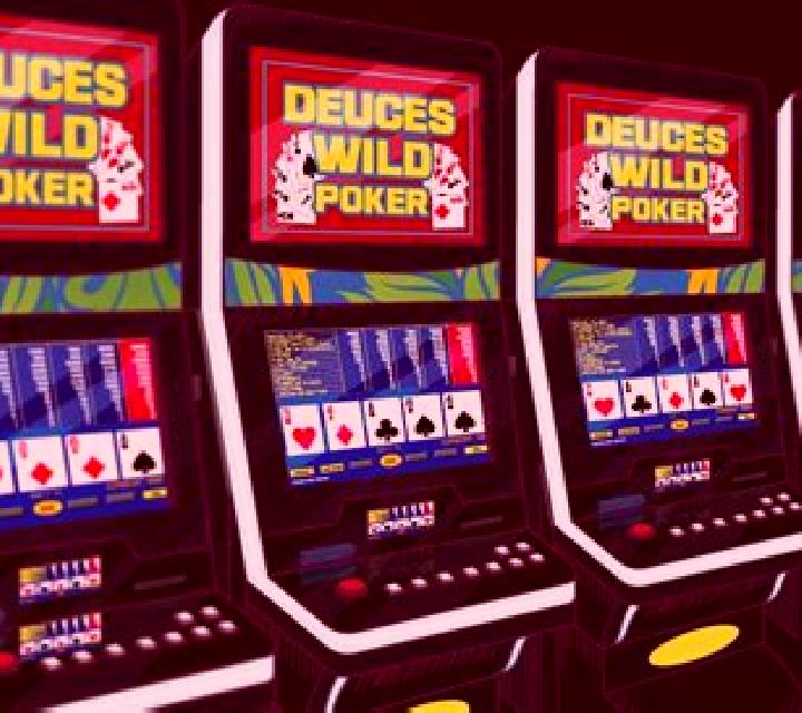 Deuces Wild Progressive Poker slot machine