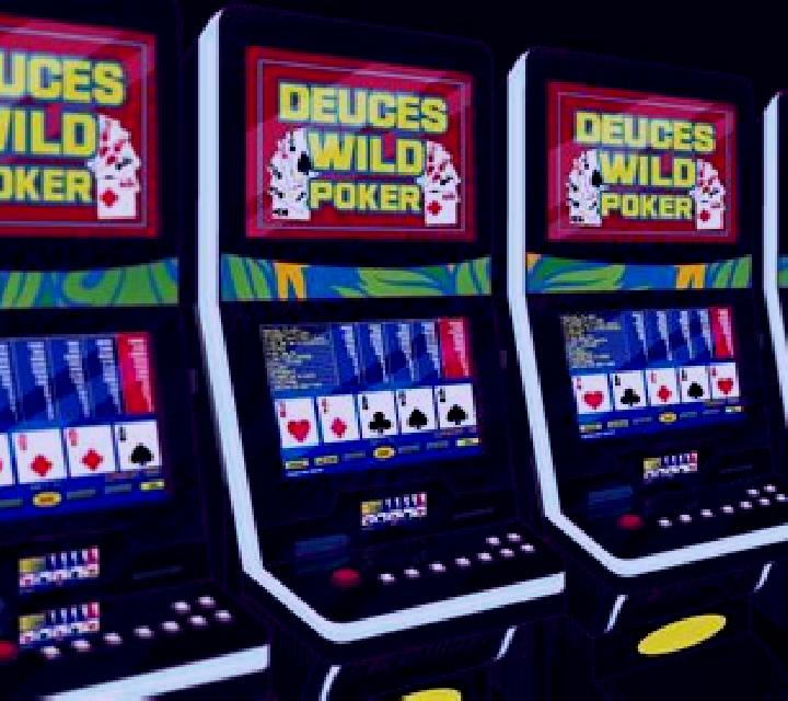 Deuces Wild (Red Rake) slot
