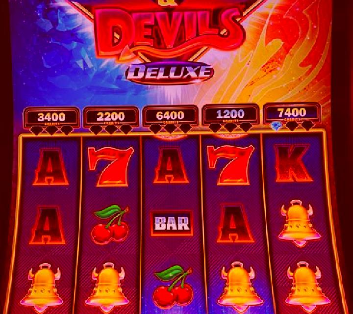 Devil s Advocate slot machine