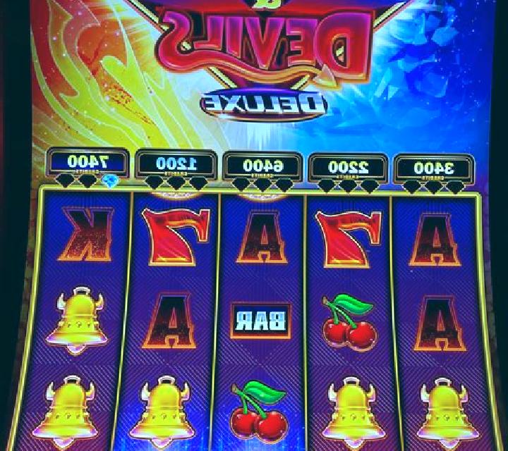 Devil s Luck Hotfire slot machine