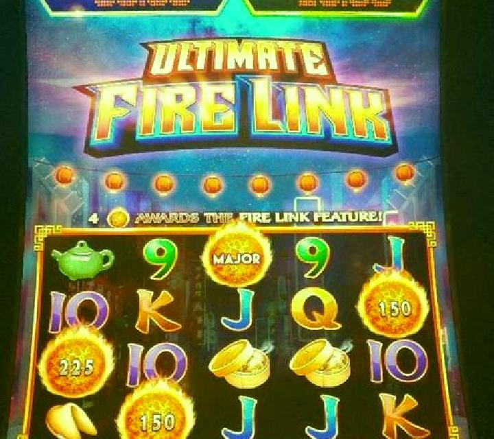 Diamond falls slot game