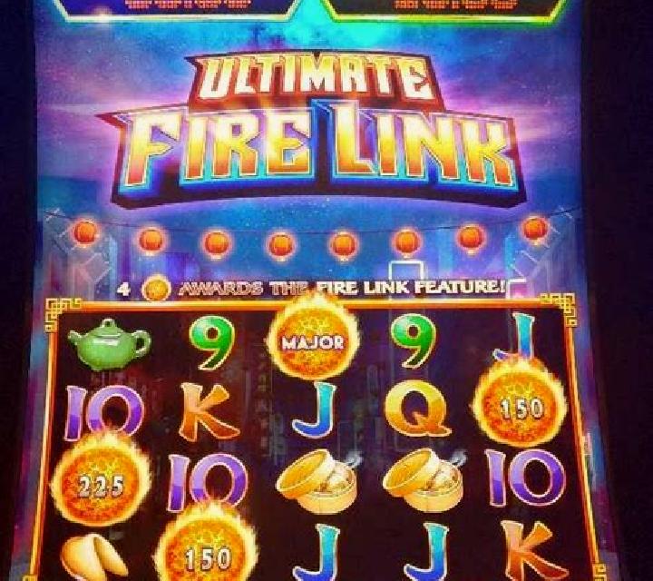 Diamond falls slot machine