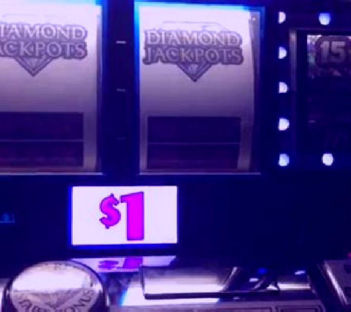 Diamond Jackpots slot game