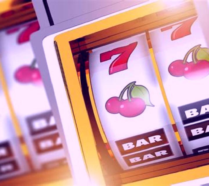Diamond Luxe (18Gaming) slot machine