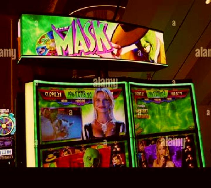 Diamond Mask slot game