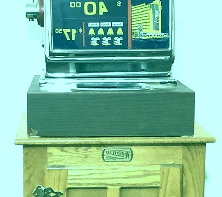 Diamond Mystery 10 Imperial Crown Deluxe slot machine