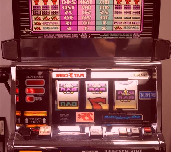 Diamond Nudge slot machine