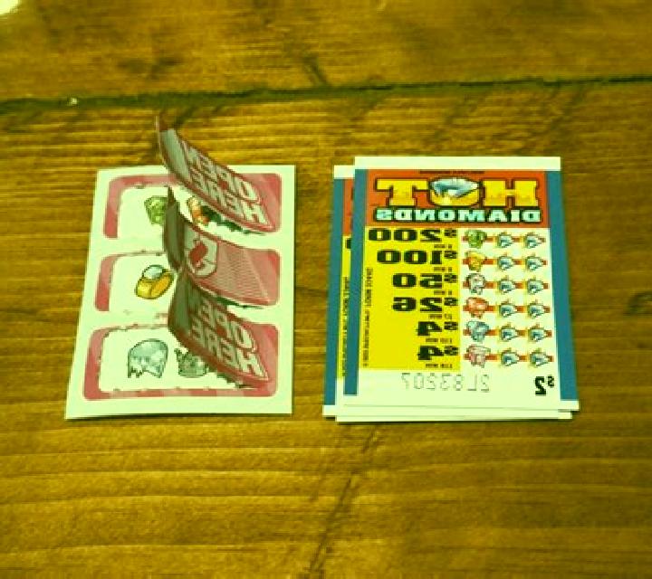 Diamonds and Rubies Pull Tab slot machine