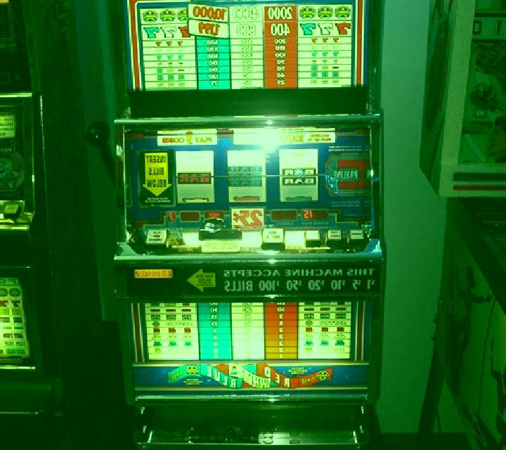 Diamonds Expand slot machine