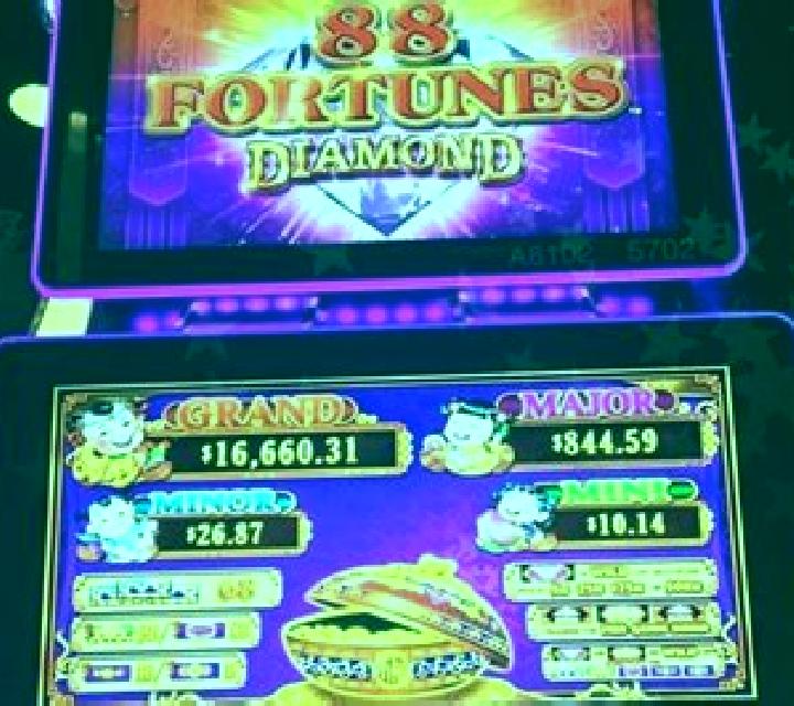 Diamonds of Fortune slot machine