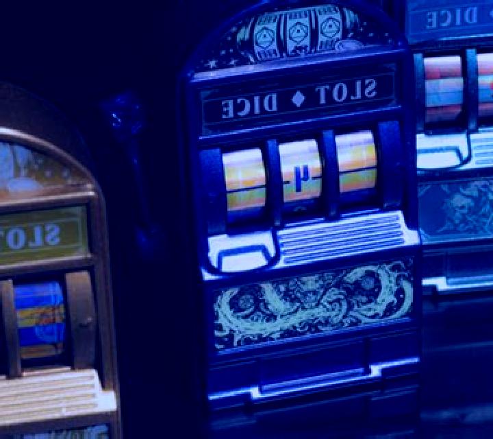 Dice High slot machine