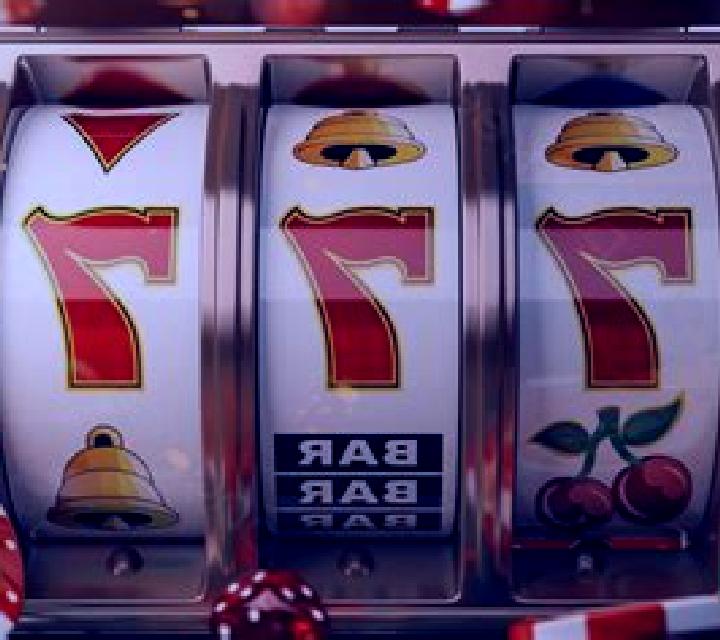 Disco Bar 7s slot machine