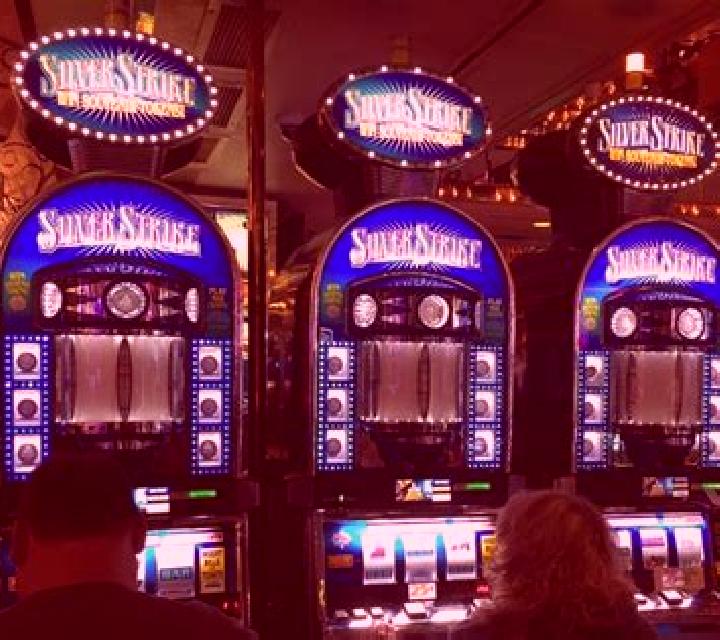 Divine Strike slot machine
