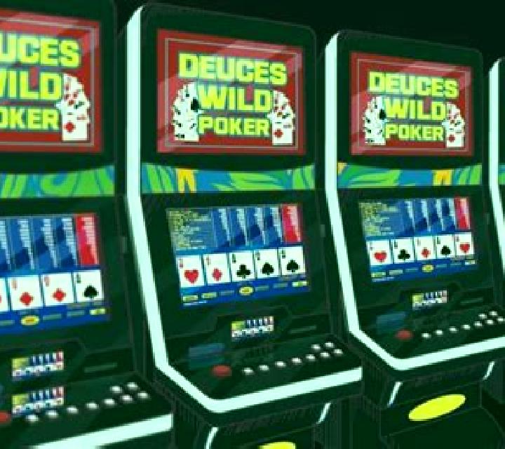 DJ Wild Stud Poker online slot