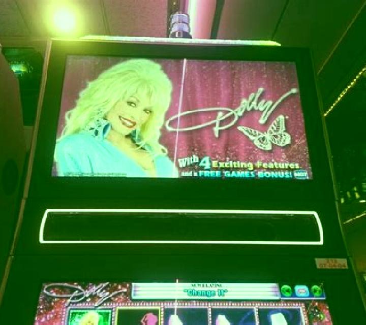 Dolly slot machine